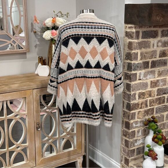 RAJ L.A Women’s Billie Fuzzy Autumn Poncho Wrap Bohemian Ruana in Mocha Multi - Picture 7 of 11